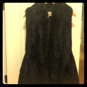 Faux fur vest perfect for Fall 2019